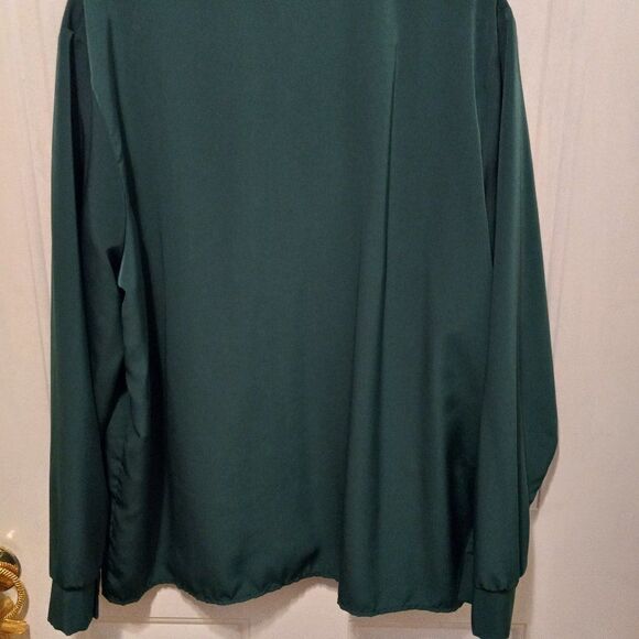Willow Ridge Long Sleeve Hunter Green Top - Picture 3 of 7